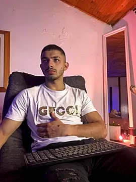 ArturoCardona  online show from 11.26.25