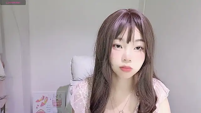 Snapshot of 9aunatiis chatting on 10.15.25 9aunatiis online show from 10.15.25