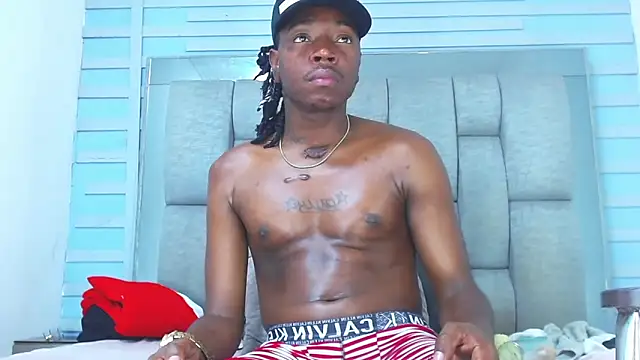 Snapshot of Black_Fire10 chatting on 10.02.25 Black Fire10 online show from 10.02.25