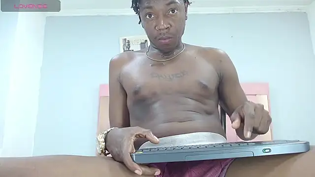 Snapshot of Black_Fire10 chatting on 10.19.25 Black Fire10 online show from 10.19.25