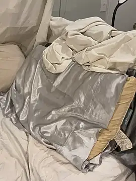 Lilamelon online show from 04.18.26