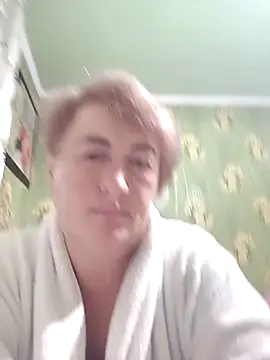 Snapshot of NikaLove49011 chatting on 10.29.25 NikaLove49011 online show from 10.29.25