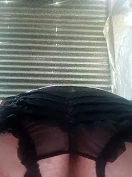 Snapshot of Canuseemeray chatting on 10.28.25 Canuseemeray online show from 10.28.25