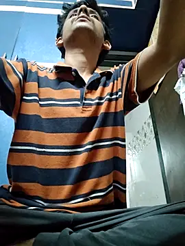 Snapshot of yung_cplz chatting on 09.20.25 yung cplz online show from 09.20.25