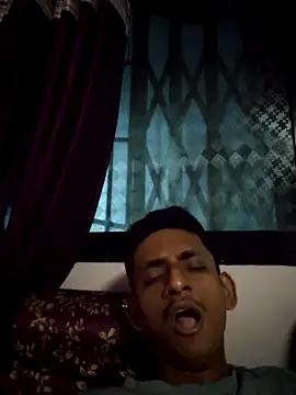 Snapshot of yung_cplz chatting on 11.27.25 yung cplz online show from 11.27.25