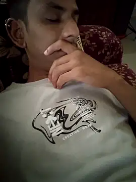 Snapshot of yung_cplz chatting on 11.30.25 yung cplz online show from 11.30.25