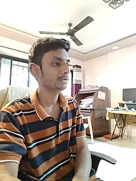 Snapshot of yung_cplz chatting on 12.19.25 yung cplz online show from 12.19.25