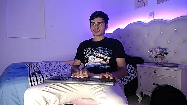 Snapshot of Charlie_Cock_ chatting on 10.02.25 Charlie Cock online show from 10.02.25