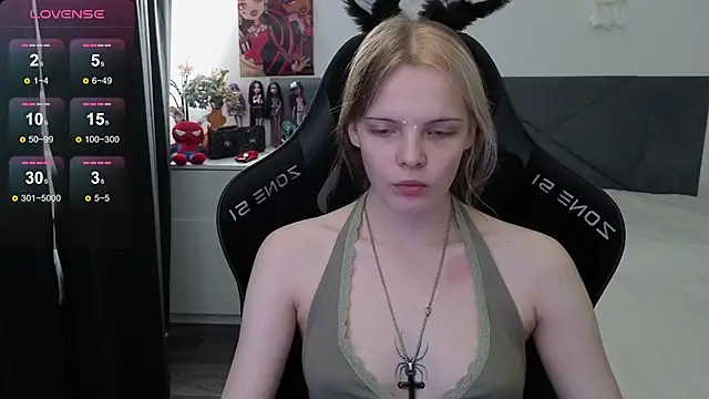 Luna Navy online show from 09.15.25