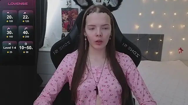 Luna Navy online show from 02.15.26