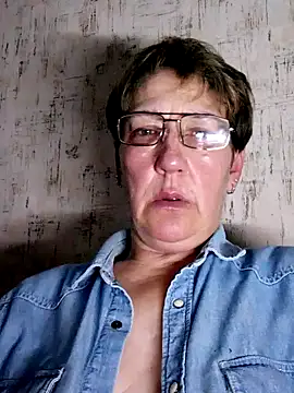 Snapshot of MeryLive59011 chatting on 10.29.25 MeryLive59011 online show from 10.29.25