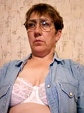 Snapshot of MeryLive59011 chatting on 11.05.25 MeryLive59011 online show from 11.05.25