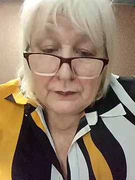 Alexia64231 online show from 11.19.25