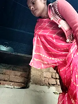 Snapshot of Sanjna_cuty chatting on 12.15.25 Sanjna cuty online show from 12.15.25