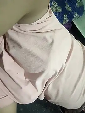 Bhabi-Hot0 online show from 04.14.26