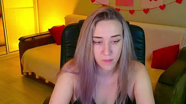 Snapshot of Free_Harmony chatting on 10.06.25 Free Harmony online show from 10.06.25