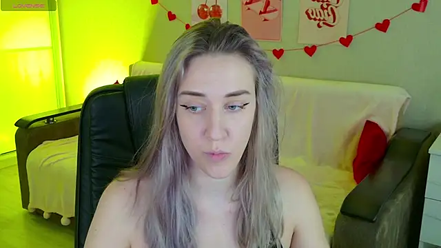 Snapshot of Free_Harmony chatting on 10.16.25 Free Harmony online show from 10.16.25