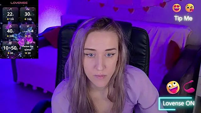 Snapshot of Free_Harmony chatting on 10.19.25 Free Harmony online show from 10.19.25