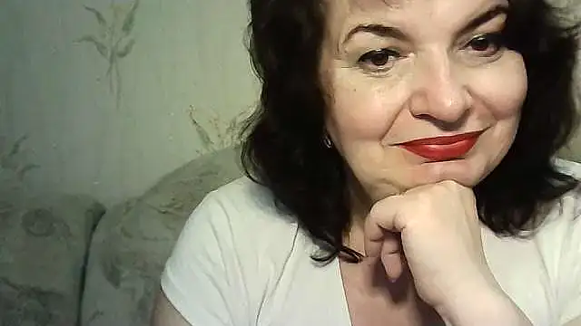 Snapshot of LedyNika chatting on 06.08.26 LedyNika online show from 06.08.26