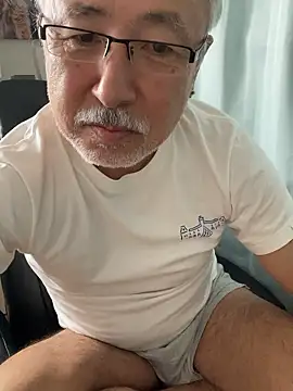 Snapshot of gholly2007 chatting on 10.19.25 gholly2007 online show from 10.19.25