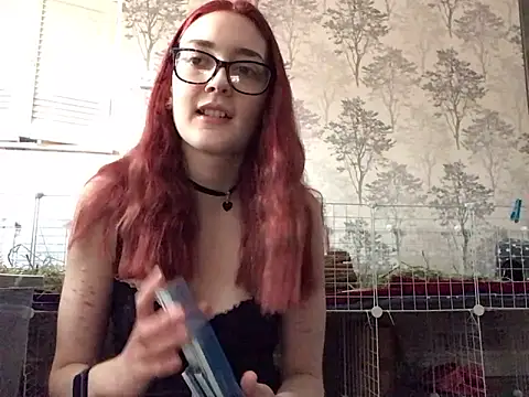 Snapshot of ivysplayhouse chatting on 09.16.25 ivysplayhouse online show from 09.16.25