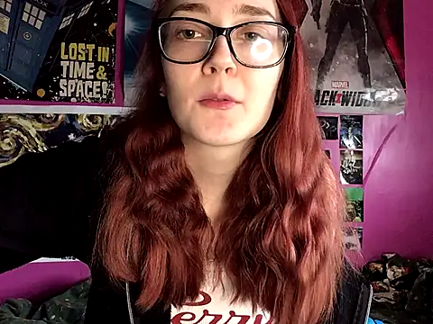 Snapshot of ivysplayhouse chatting on 10.04.25 ivysplayhouse online show from 10.04.25