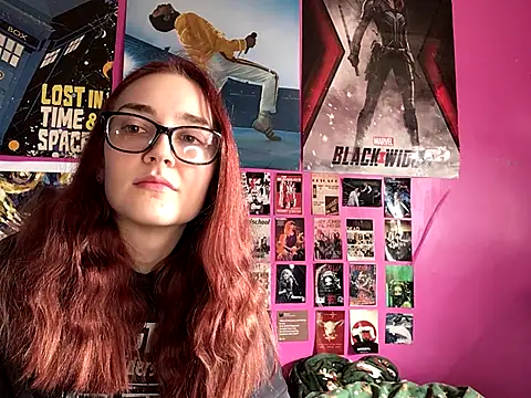 Snapshot of ivysplayhouse chatting on 10.05.25 ivysplayhouse online show from 10.05.25