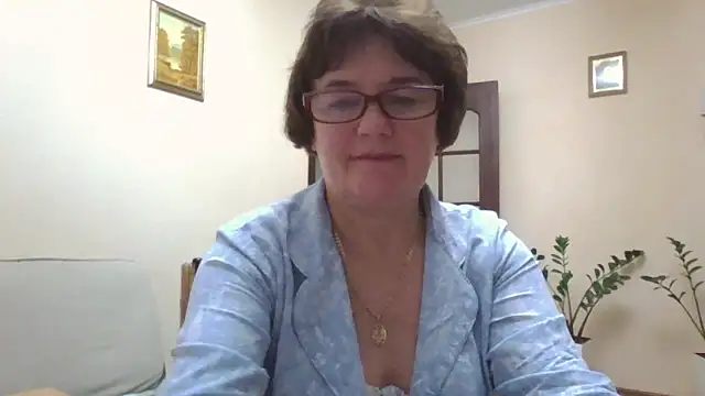Snapshot of Galina56301 chatting on 09.25.25 Galina56301 online show from 09.25.25