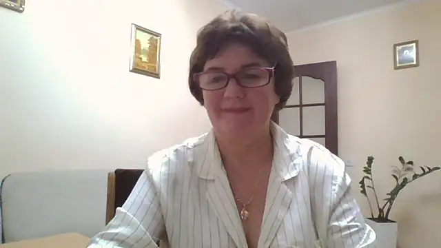 Snapshot of Galina56301 chatting on 10.09.25 Galina56301 online show from 10.09.25