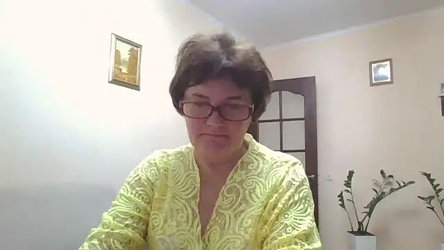Snapshot of Galina56301 chatting on 10.23.25 Galina56301 online show from 10.23.25