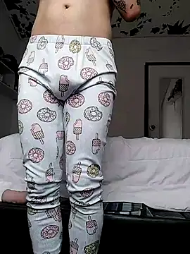 Snapshot of oxxy_jean chatting on 06.14.26 oxxy jean online show from 06.14.26