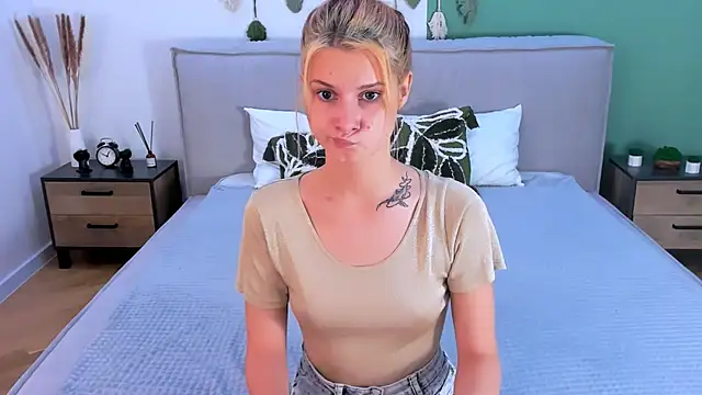 NightOpal online show from 11.05.25