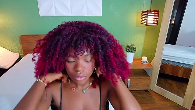 Chocolatte dreams online show from 10.14.25