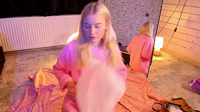 Lillie Berry online show from 02.24.26