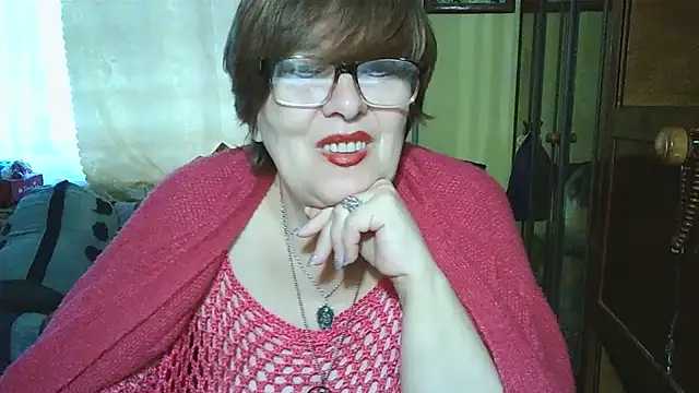 Snapshot of VeronicaGold511 chatting on 10.10.25 VeronicaGold511 online show from 10.10.25