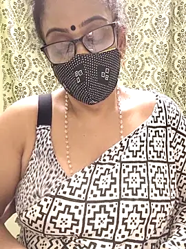 Snapshot of sweet-lotus chatting on 10.04.25 sweet-lotus online show from 10.04.25