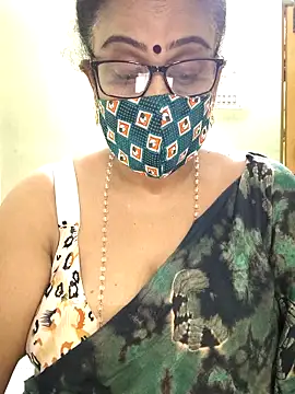 Snapshot of sweet-lotus chatting on 10.08.25 sweet-lotus online show from 10.08.25