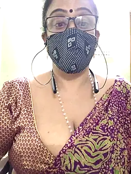 Snapshot of sweet-lotus chatting on 11.10.25 sweet-lotus online show from 11.10.25