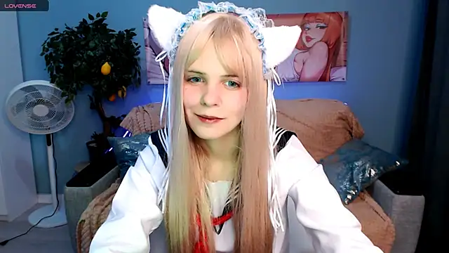 Snapshot of Enrujuvu_Vanpaia chatting on 10.07.25 Enrujuvu Vanpaia online show from 10.07.25