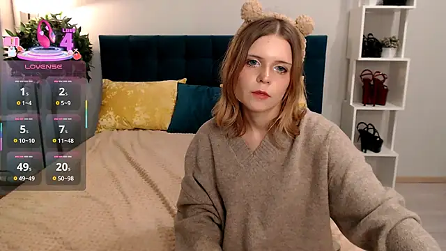 Snapshot of Enrujuvu_Vanpaia chatting on 10.26.25 Enrujuvu Vanpaia online show from 10.26.25