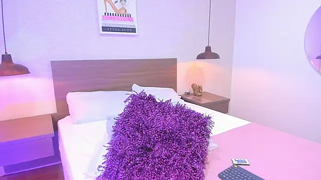 Snapshot of Tatihornyy chatting on 10.16.25 Tatihornyy online show from 10.16.25