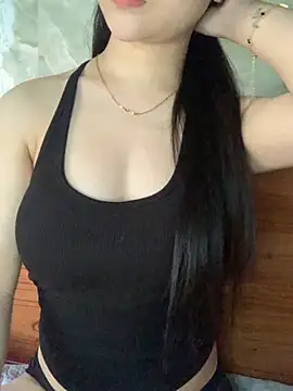 Lyly11 online show from 11.24.25