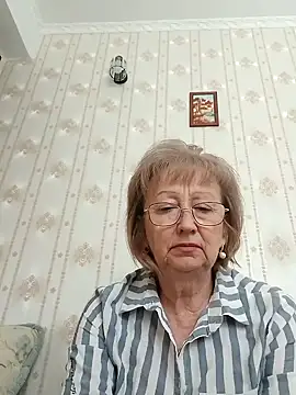 AlikaSwan5821 online show from 10.28.25