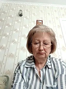 AlikaSwan5821 online show from 05.02.26