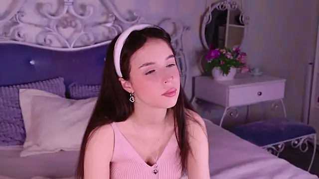 Snapshot of LANA_MILANO chatting on 11.05.25 LANA MILANO online show from 11.05.25