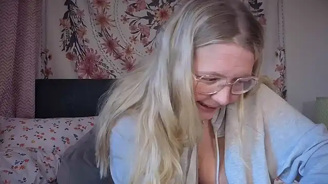 Daisyxoxo  online show from 11.30.25