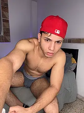 Snapshot of max_valiant1 chatting on 10.26.25 max valiant1 online show from 10.26.25