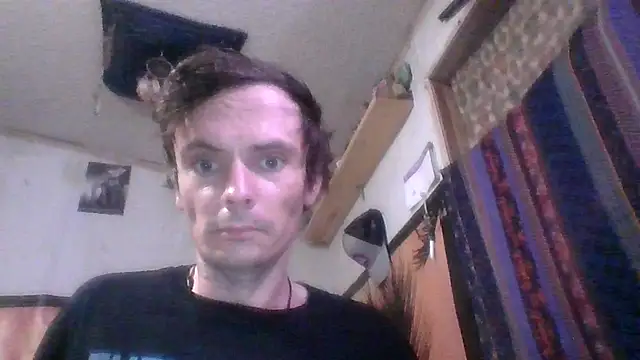 Snapshot of RichardW chatting on 11.03.25 RichardW online show from 11.03.25