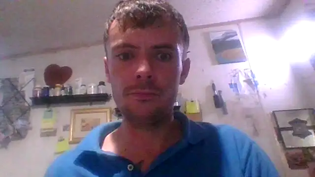 Snapshot of RichardW chatting on 11.12.25 RichardW online show from 11.12.25