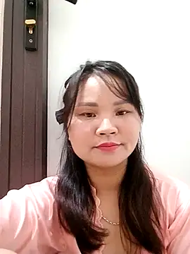 Snapshot of Heulwen-22 chatting on 09.28.25 Heulwen-22 online show from 09.28.25